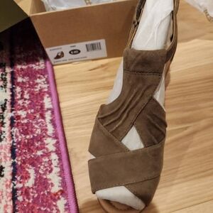 Earth Beand Brown Women's Sandal